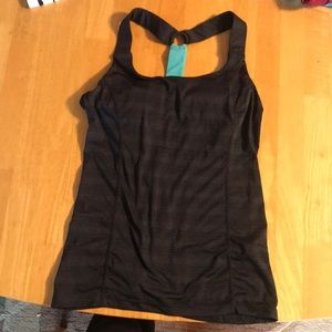 Lg Mondetta workout top, with padded inserts